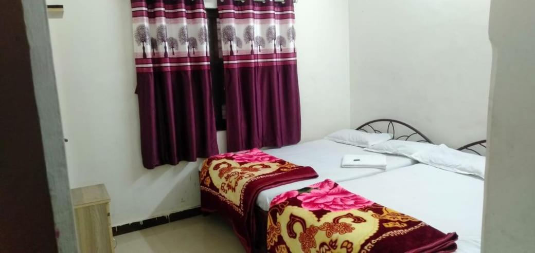 Goldan Palece Hotell Trimbak Exteriör bild